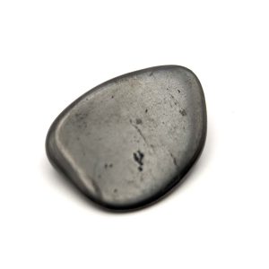 Mineral Shungit de color gris fosc